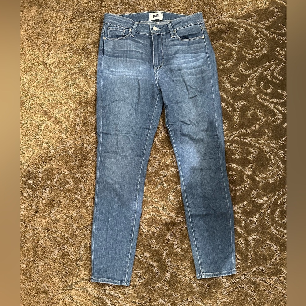 Paige Hoxton skinny jeans
